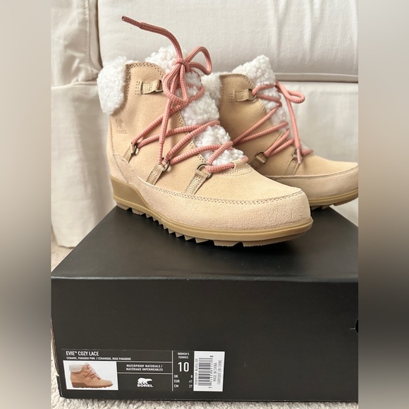 BNWT Sorel Evie Cozy Lace Bootie - Picture 4 of 10